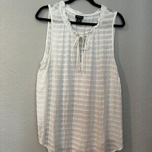 Torrid Size 1 White Semi Sheer lightweight Rayon Tank Top Blouse tie neckline 1X